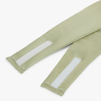 High quality Velcro attachment of the Dore and Rose Deep Sleep Eye Mask in the color Olive Green