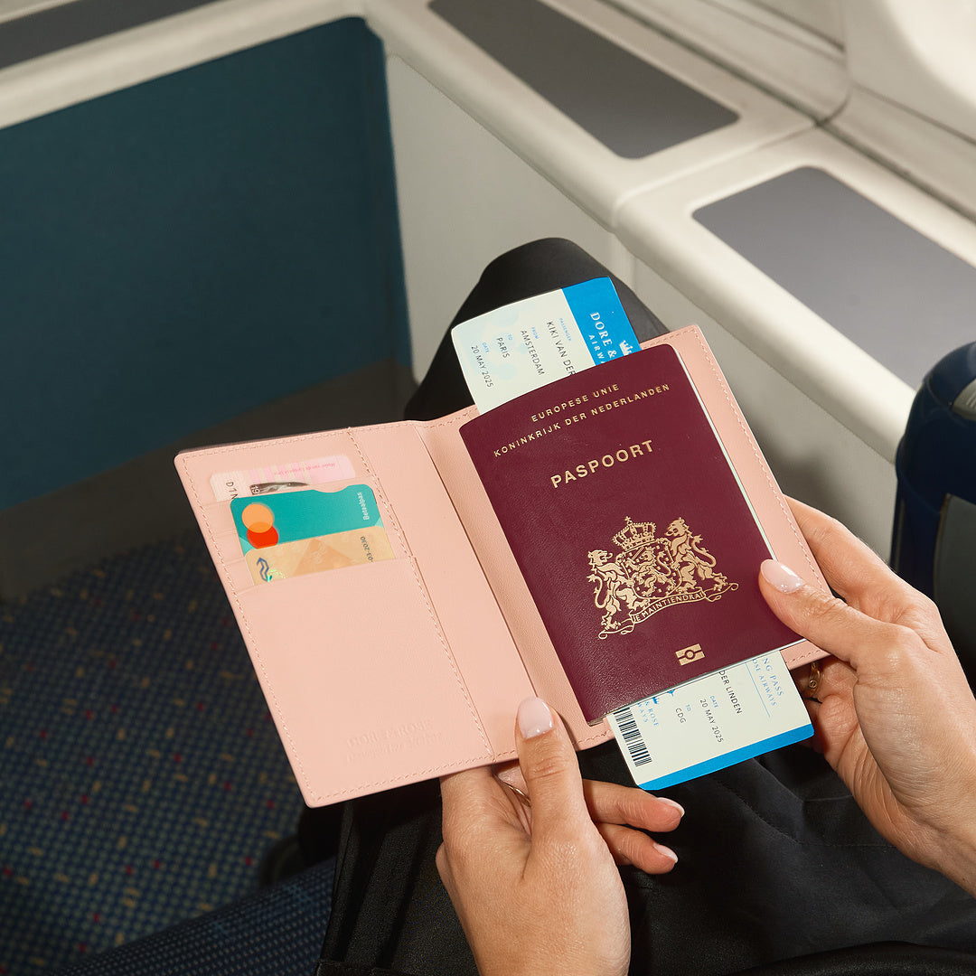 Dore &amp; Rose X Ekster - Trackable Passport Cover
