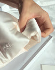 Unboxing video of the Dore and Rose Luxury Soft Silk Sleeping Eye Mask in the color Champagne Beige